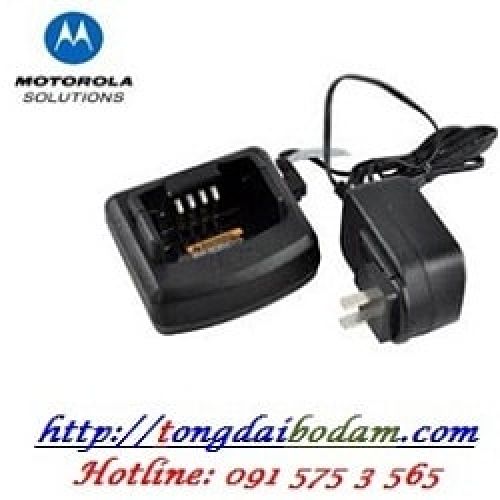 Bộ sạc đơn bộ đàm Motorola CP1100 (RLN6332A)