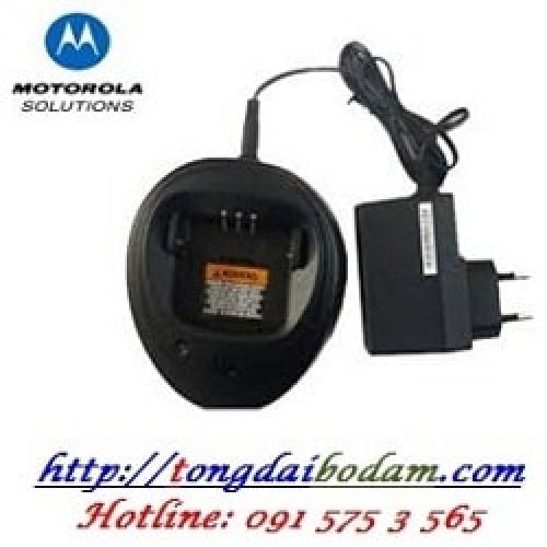 Bộ sạc đơn bộ đàm Motorola GP3188 (AZWPLN4139A)